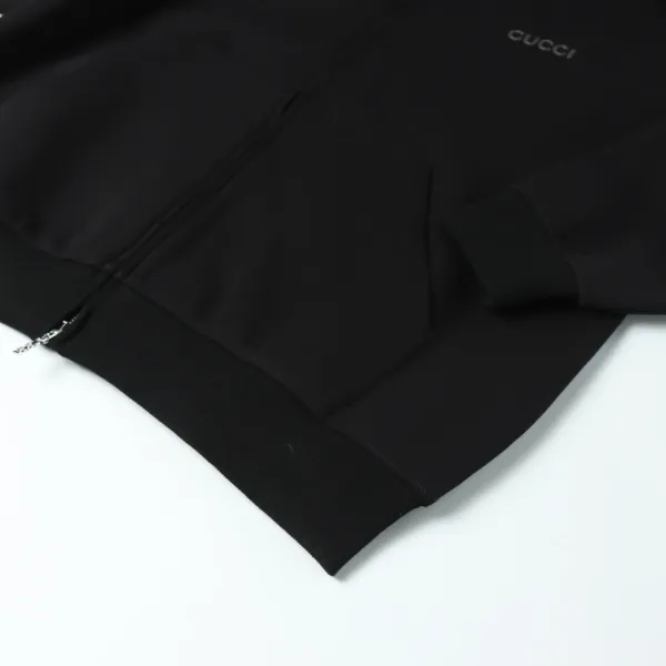【GUCCI  公式旗艦店】グッチ パーカー スウェットご好評に付き再入荷 241113
