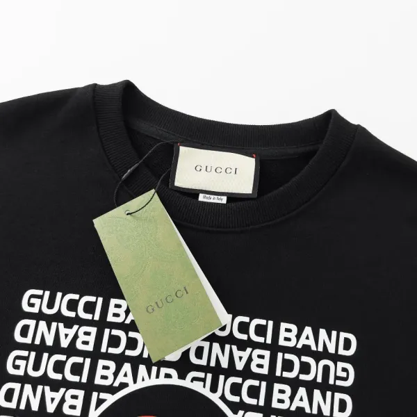 【GUCCI  公式旗艦店】グッチ 丸首の衛衣 スウェットご好評に付き再入荷 240902