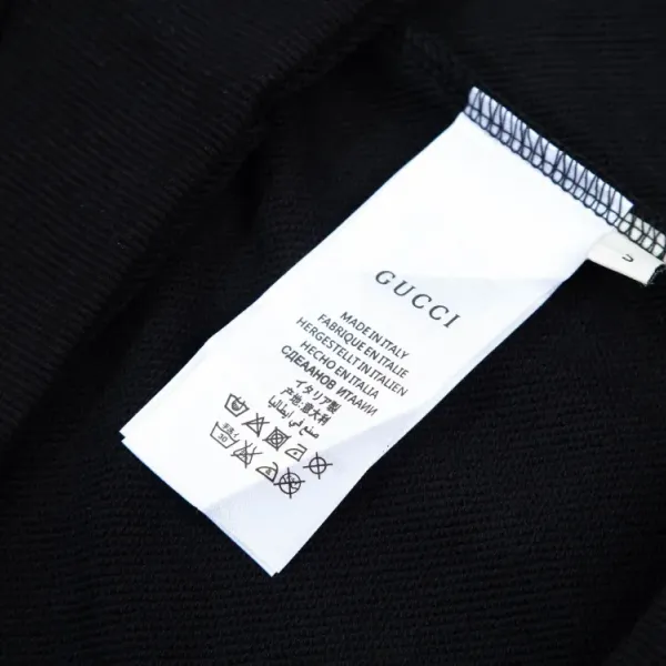 【GUCCI  公式旗艦店】グッチ 丸首の衛衣 スウェットご好評に付き再入荷 240902