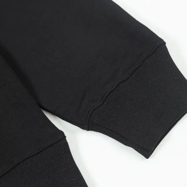 【GUCCI  公式旗艦店】グッチ 丸首の衛衣 スウェットご好評に付き再入荷 240902