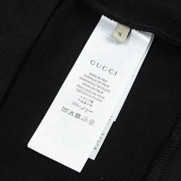 【GUCCI  公式旗艦店】グッチ 丸首の衛衣 スウェットご好評に付き再入荷 240902