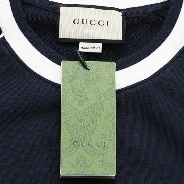 【GUCCI  公式旗艦店】グッチ  丸首の衛衣 スウェットご好評に付き再入荷 240828