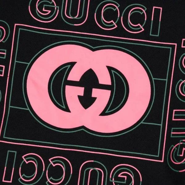 【GUCCI  公式旗艦店】グッチ  丸首の衛衣 スウェットご好評に付き再入荷 240816