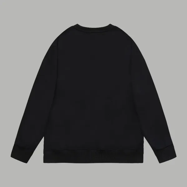 【GUCCI  公式旗艦店】グッチ 丸首の衛衣 スウェットご好評に付き再入荷 240811