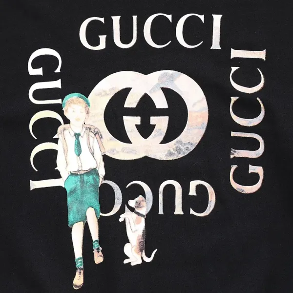 【GUCCI  公式旗艦店】グッチ 丸首の衛衣 スウェットご好評に付き再入荷 240811