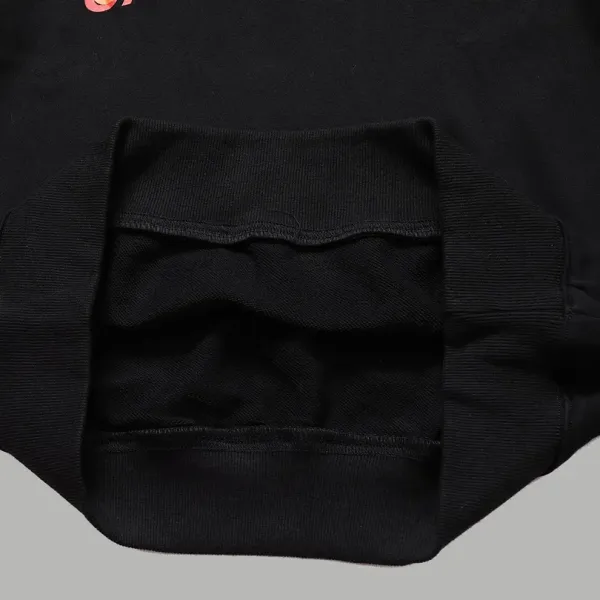 【GUCCI  公式旗艦店】グッチ 丸首の衛衣 スウェットご好評に付き再入荷 240811