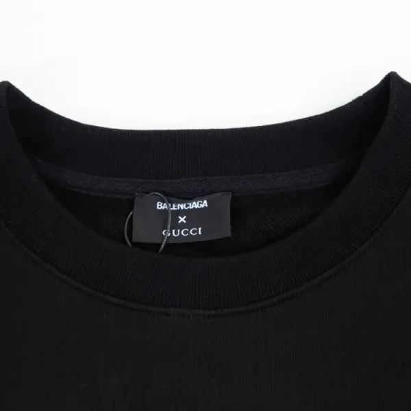 【GUCCI  公式旗艦店】グッチ  丸首の衛衣 スウェットご好評に付き再入荷！