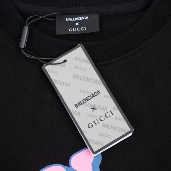【GUCCI  公式旗艦店】グッチ  丸首の衛衣 スウェットご好評に付き再入荷！