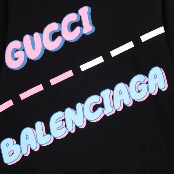 【GUCCI  公式旗艦店】グッチ  丸首の衛衣 スウェットご好評に付き再入荷！