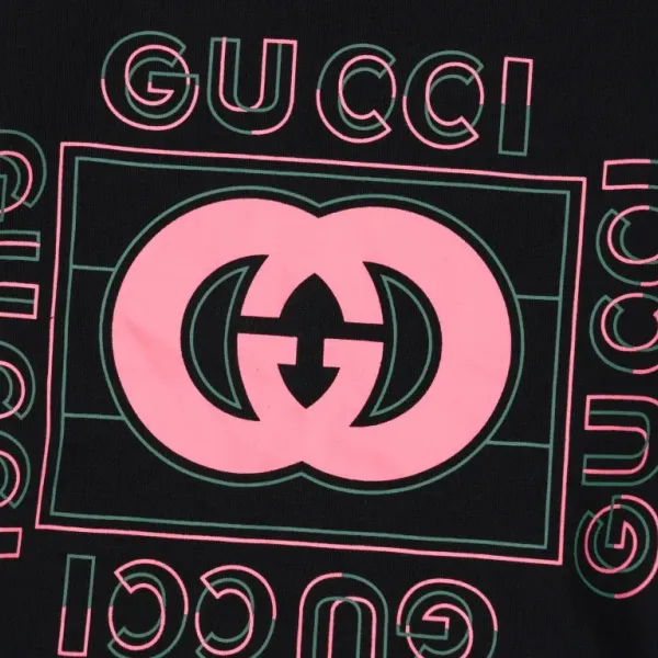 【GUCCI  公式旗艦店】グッチ  丸首の衛衣 スウェットご好評に付き再入荷！