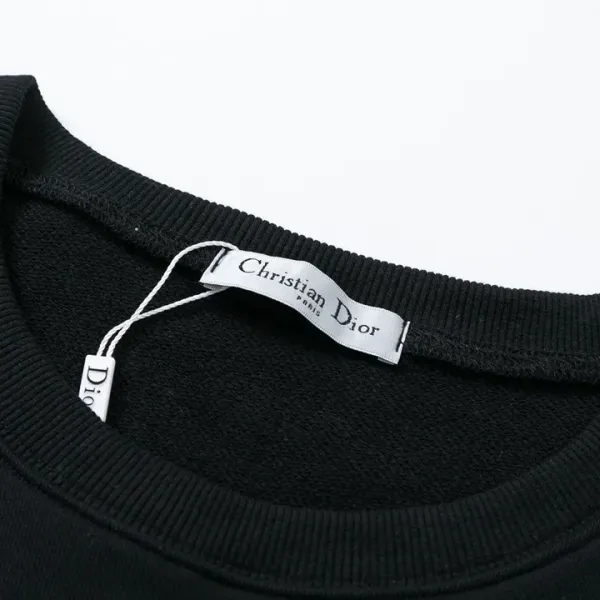 【DIOR 公式旗艦店】ディオール  丸首の衛衣 スウェットご好評に付き再入荷 240829