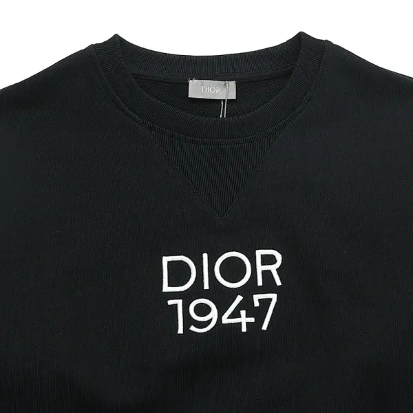 【DIOR  公式旗艦店】ディオール  丸首の衛衣 ご好評に付き再入荷 240817