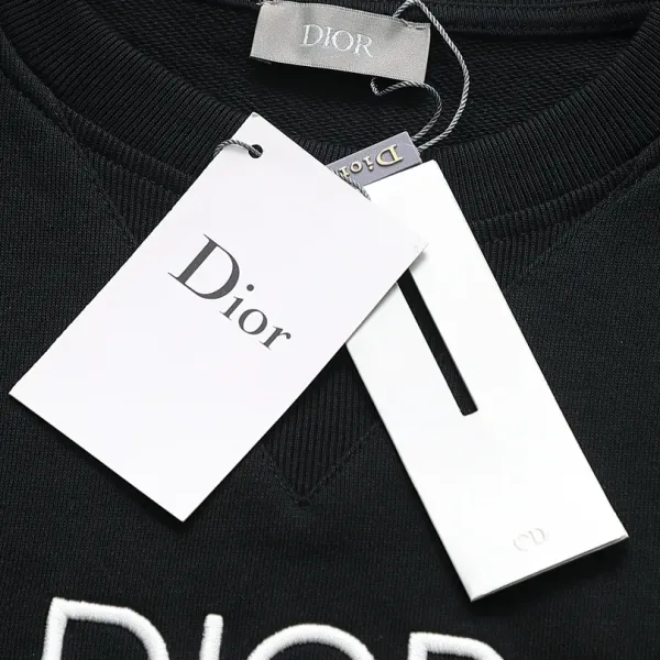 【DIOR  公式旗艦店】ディオール  丸首の衛衣 ご好評に付き再入荷 240817