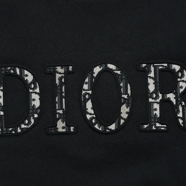 【DIOR  公式旗艦店】ディオール  丸首の衛衣 ご好評に付き再入荷 240809