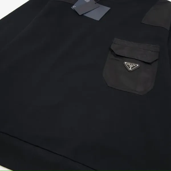 【PRADA 公式旗艦店】プラダ  丸首の衛衣  スウェットご好評に付き再入荷    241113
