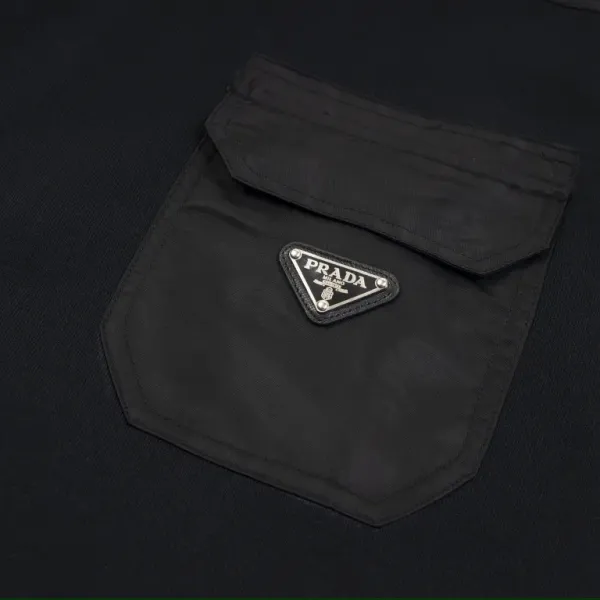 【PRADA 公式旗艦店】プラダ  丸首の衛衣  スウェットご好評に付き再入荷    241113