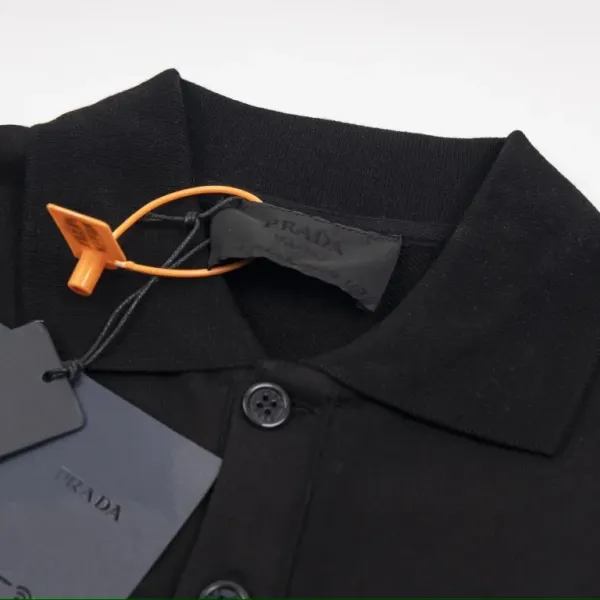 【PRADA 公式旗艦店】プラダ  開襟衛衣  スウェットご好評に付き再入荷    241113