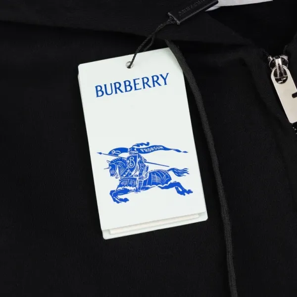 【BURBERRY 公式旗艦店】バーバリー パーカースウェットご好評に付き再入荷！241127