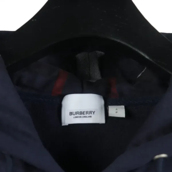 【BURBERRY  公式旗艦店】バーバリー パーカースウェットご好評に付き再入荷！241113