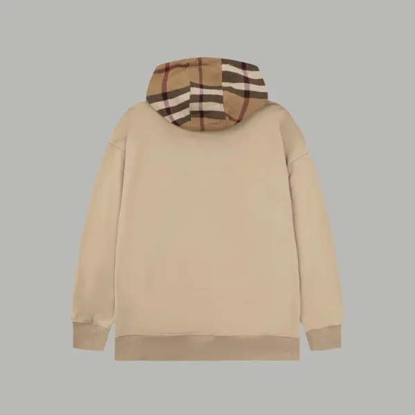 【BURBERRY 公式旗艦店】バーバリー パーカースウェットご好評に付き再入荷!241113 【BURBERRY 公式旗艦店】バーバリー パーカースウェットご好評に付き再入荷!241113