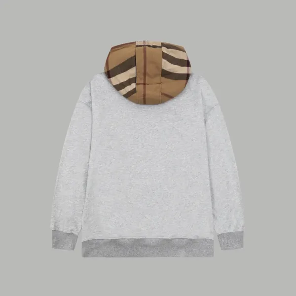【BURBERRY 公式旗艦店】バーバリー パーカースウェットご好評に付き再入荷!241113 【BURBERRY 公式旗艦店】バーバリー パーカースウェットご好評に付き再入荷!241113