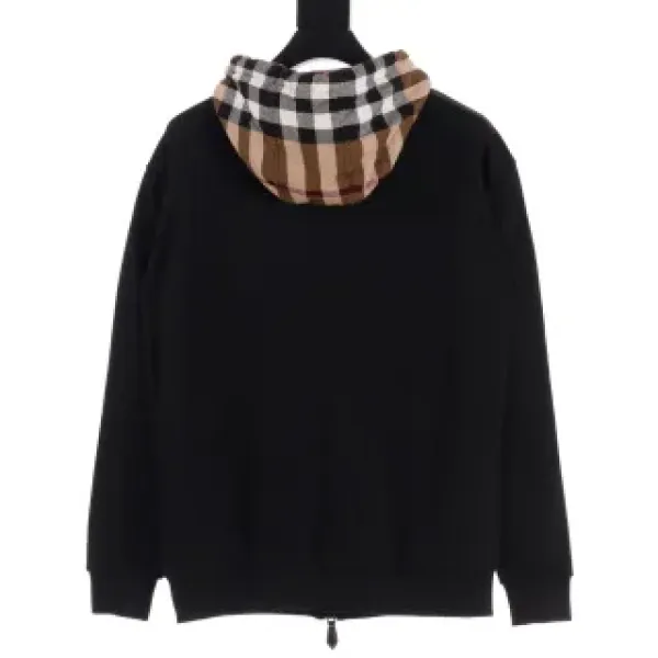 【BURBERRY  公式旗艦店】バーバリー パーカースウェットご好評に付き再入荷！241113
