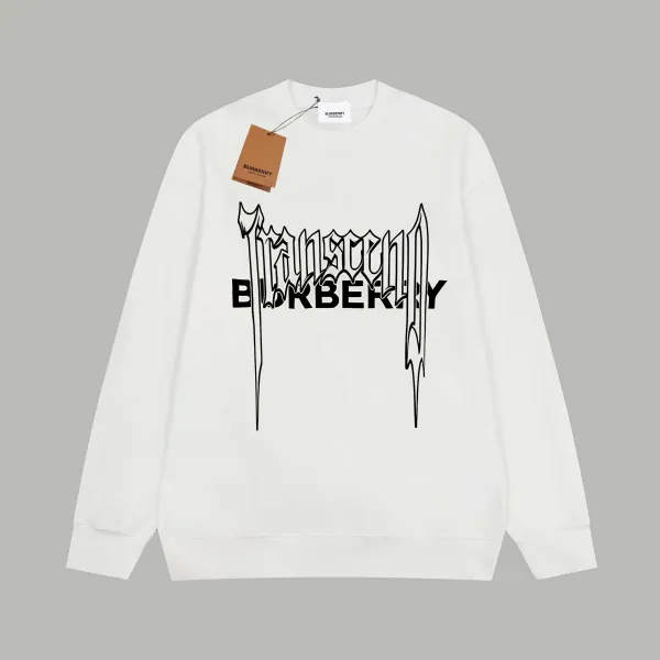 【BURBERRY   公式旗艦店】バーバリー   丸首の衛衣 スウェットご好評に付き再入荷 241025