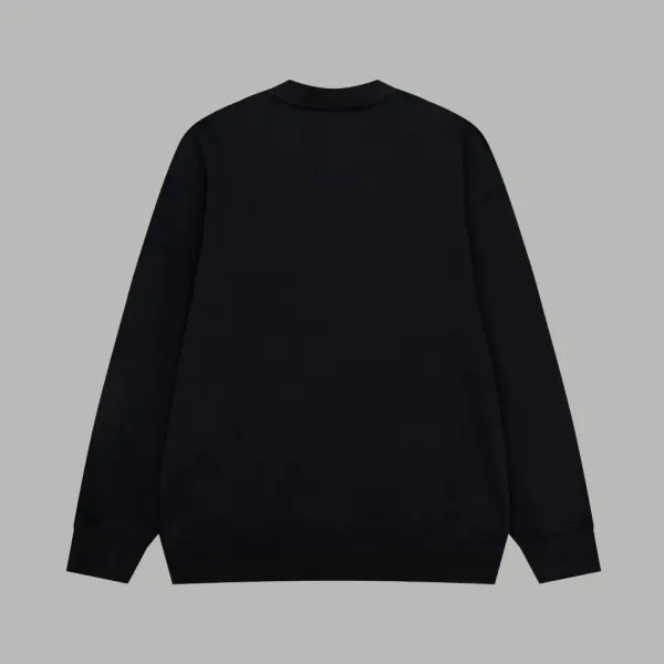 【BURBERRY   公式旗艦店】バーバリー   丸首の衛衣 スウェットご好評に付き再入荷 241025