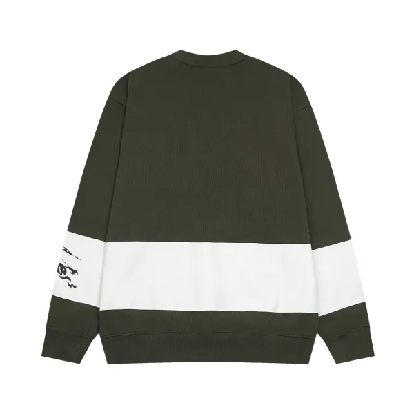 【BURBERRY   公式旗艦店】バーバリー   丸首の衛衣 スウェットご好評に付き再入荷 241025