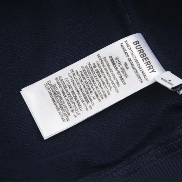 【BURBERRY   公式旗艦店】バーバリー   丸首の衛衣 スウェットご好評に付き再入荷 241025