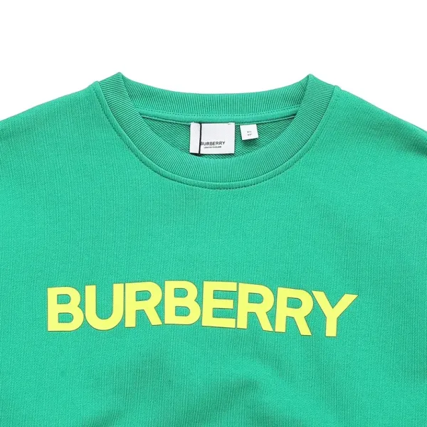 【BURBERRY 公式旗艦店】バーバリー 丸首の衛衣 スウェット ご好評に付き再入荷240829 【BURBERRY 公式旗艦店】バーバリー 丸首の衛衣 スウェット ご好評に付き再入荷240829
