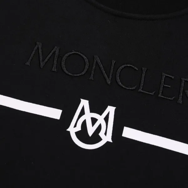 【MONCLER   公式旗艦店】モンクレール   丸首の衛衣  スウェット ご好評に付き再入荷！241120