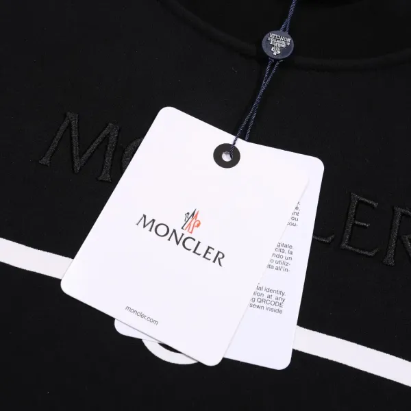 【MONCLER   公式旗艦店】モンクレール   丸首の衛衣  スウェット ご好評に付き再入荷！241120