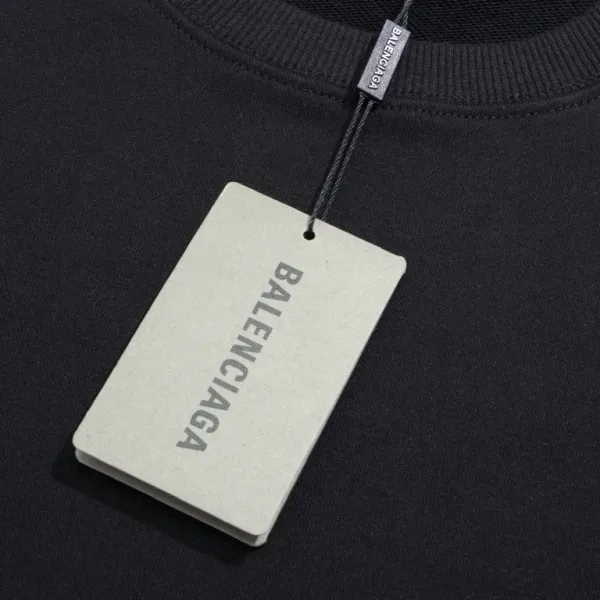 【BALENCIAGA 公式旗艦店】バレンシアガ 丸首の衛衣 スウェット ご好評に付き再入荷!241127 【BALENCIAGA 公式旗艦店】バレンシアガ 丸首の衛衣 スウェット ご好評に付き再入荷!241127