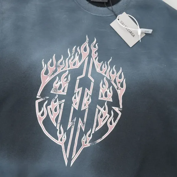 【BALENCIAGA 公式旗艦店】バレンシアガ 丸首の衛衣 スウェット ご好評に付き再入荷！241120
