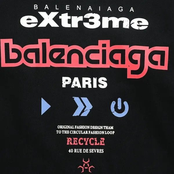 【BALENCIAGA 公式旗艦店】バレンシアガ 丸首の衛衣 スウェット ご好評に付き再入荷 240809