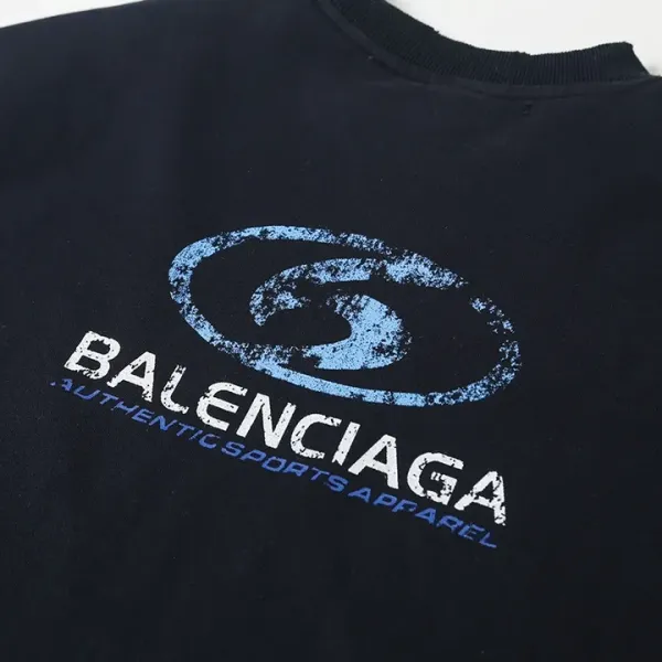【BALENCIAGA 公式旗艦店】バレンシアガ 丸首の衛衣 スウェット ご好評に付き再入荷！