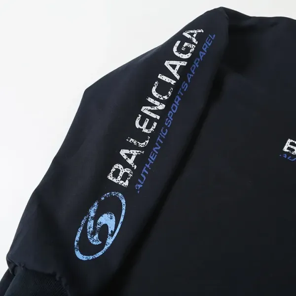 【BALENCIAGA 公式旗艦店】バレンシアガ 丸首の衛衣 スウェット ご好評に付き再入荷！