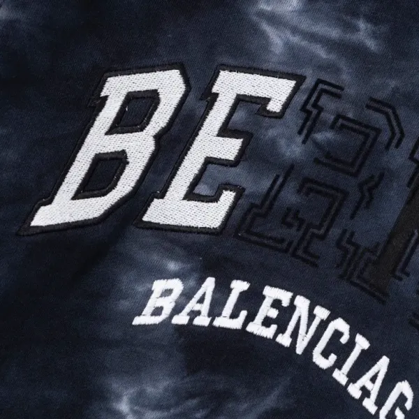 【BALENCIAGA 公式旗艦店】バレンシアガ パーカー スウェット ご好評に付き再入荷！
