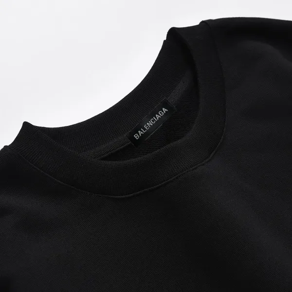 【BALENCIAGA 公式旗艦店】バレンシアガ 丸首の衛衣 スウェット ご好評に付き再入荷！