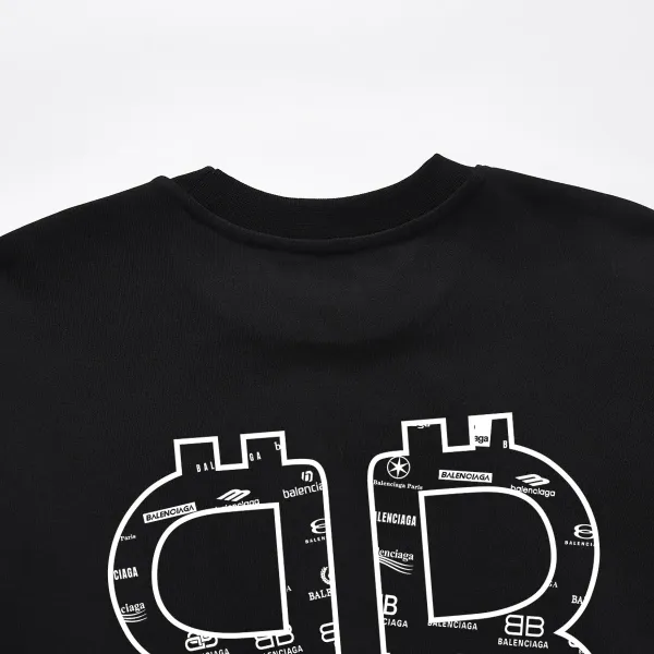 【BALENCIAGA 公式旗艦店】バレンシアガ 丸首の衛衣 スウェット ご好評に付き再入荷！
