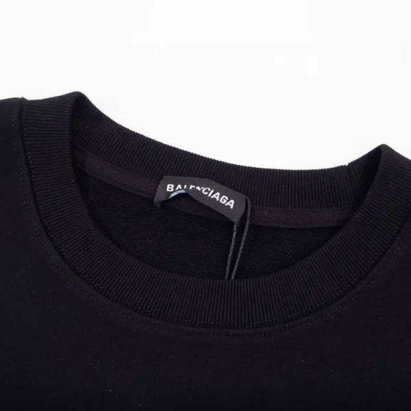 【BALENCIAGA 公式旗艦店】バレンシアガ 丸首の衛衣 スウェット ご好評に付き再入荷！
