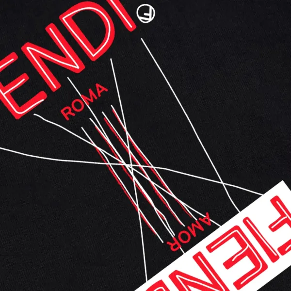 【FENDI  公式旗艦店】フェンディ丸首の衛衣 スウェット ご好評に付き再入荷！241211