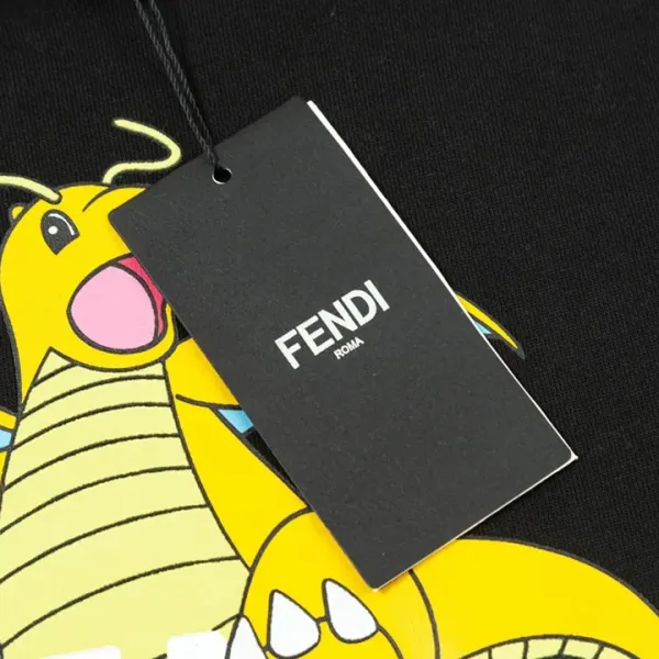 【FENDI  公式旗艦店】フェンディパーカー スウェット ご好評に付き再入荷 240830