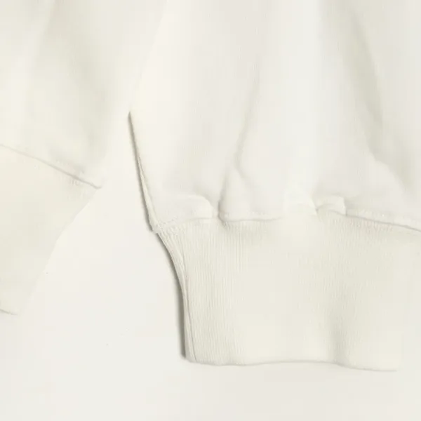 【GIVENCHY  公式旗艦店】ジバンシー 丸首の衛衣 スウェットご好評に付き再入荷！241122
