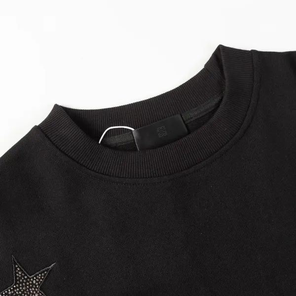 【GIVENCHY  公式旗艦店】ジバンシー 丸首の衛衣 スウェットご好評に付き再入荷 240809