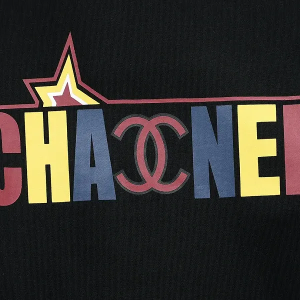 【CHANEL 公式旗艦店】シャネル  丸首の衛衣  スウェットご好評に付き再入荷 240811