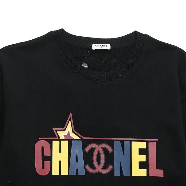 【CHANEL 公式旗艦店】シャネル  丸首の衛衣  スウェットご好評に付き再入荷 240811
