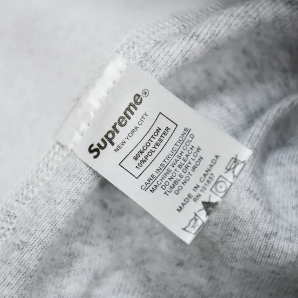【Supreme  公式旗艦店】 パーカー  スウェットご好評に付き再入荷！241115