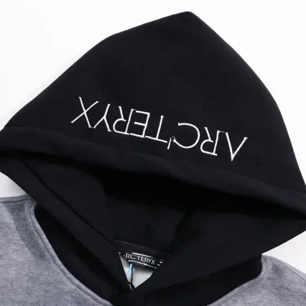 【ARCTERYX 公式旗艦店】アークテリクス  パーカー  スウェット ご好評に付き再入荷！241210